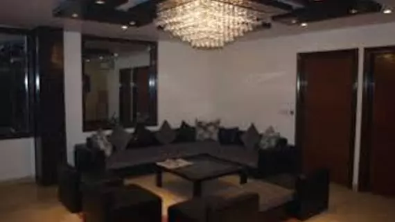 Hotel Daanish | Batı Delhi - Ulusal Eyalet Başkenti Delhi - Delhi (ve civarı) - Yeni Delhi - Karol Bagh