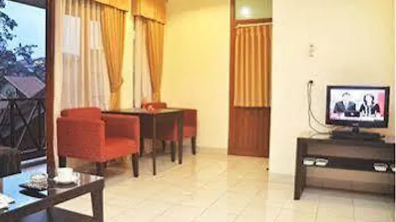 Ahadiat Hotel and Bungalow | West Java - Bandung (ve civarı) - Bandung