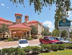 La Quinta Inn and Suites Houston Bush IAH South | Teksas - Houston (ve civarı) - Houston