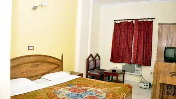 Hotel Prince International | Batı Delhi - Ulusal Eyalet Başkenti Delhi - Delhi (ve civarı) - Yeni Delhi - Karol Bagh