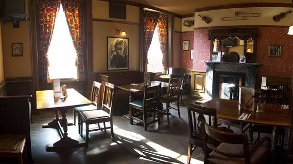 The Globe Inn | İskoçya - Aberdeenshire (kontluk) - Aberdeen (ve civarı) - Aberdeen - Central Aberdeen