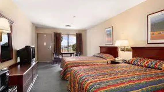 Days Inn Fontana / Rialto | Kaliforniya - San Bernardino County - San Bernardino (ve civarı) - Rialto