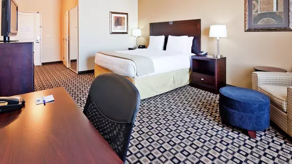 HOLIDAY INN EXPRESS & SUITES C | New Mexico - Clovis (ve civarı) - Clovis