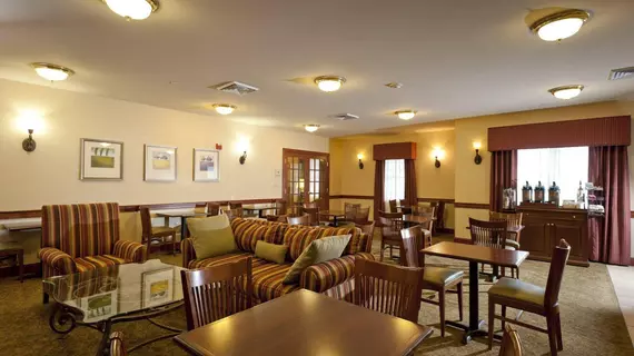 Country Inn & Suites Manchester Airport | New Hampshire - Manchester (ve civarı) - Bedford