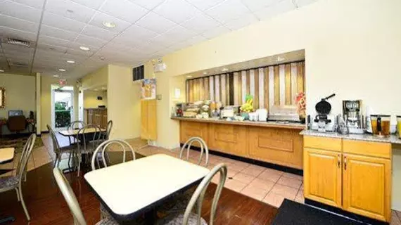 Quality Inn East Haven | Connecticut - New Haven (ve civarı) - East Haven