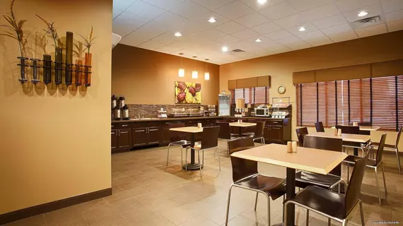 Best Western Plus Night Watchman Inn & Suites | Kansas - Greensburg