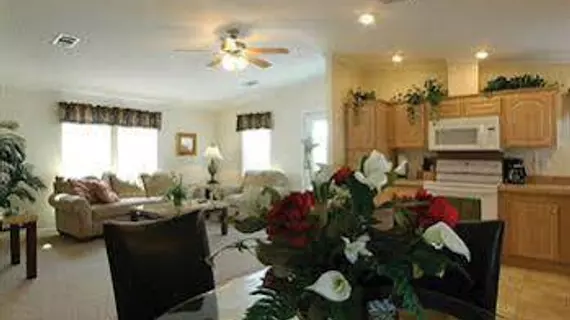 Groves RV Resort | Florida - Fort Myers (ve civarı) - Fort Myers