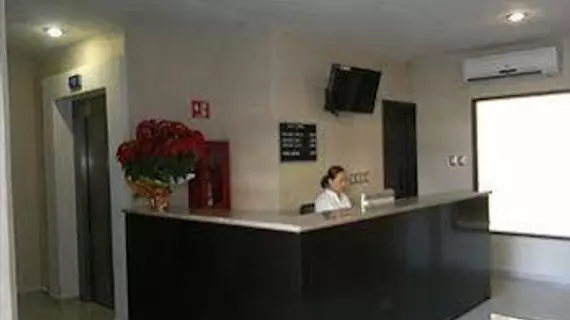 Hotel Madrid Tuxtla | Chiapas - Tuxtla Gutierrez (ve civarı) - Tuxtla Gutierrez