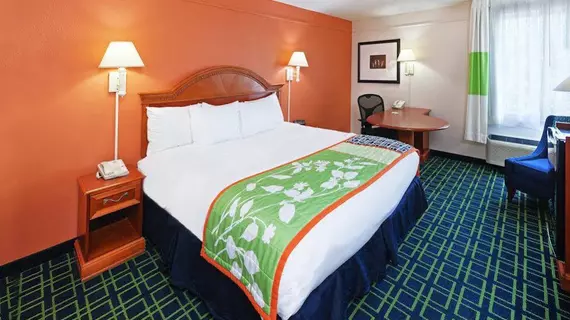 La Quinta Inn & Suites Tulsa Central | Oklahoma - Tulsa (ve civarı) - Tulsa