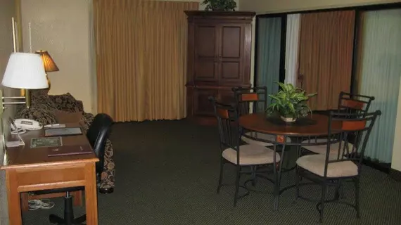 Best Western Airport Inn & Conference Center Wichita | Kansas - Wichita (ve civarı) - Viçita