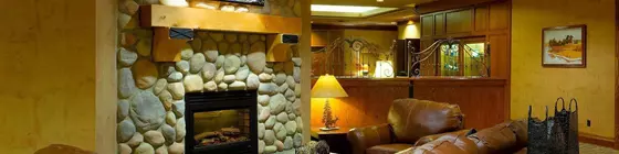 The Elk & Avenue Hotel | Alberta - Banff