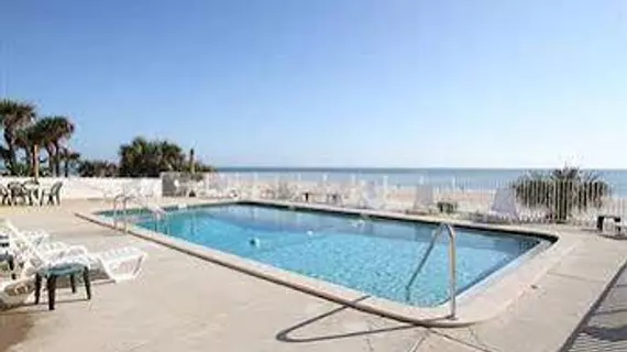 Oceanfront Inn and Suites - Ormond | Florida - Daytona Beach (ve civarı) - Ormond Beach