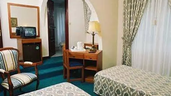 Hotel Nazareth | Lizbon Bölgesi - Lizbon  Bölgesi - Lizbon Eski Kent Bölgesi - Avenidas Novas