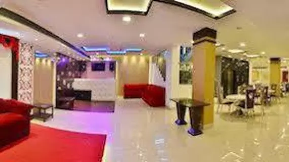 Hotel AT Residency | Batı Delhi - Ulusal Eyalet Başkenti Delhi - Delhi (ve civarı) - Noida