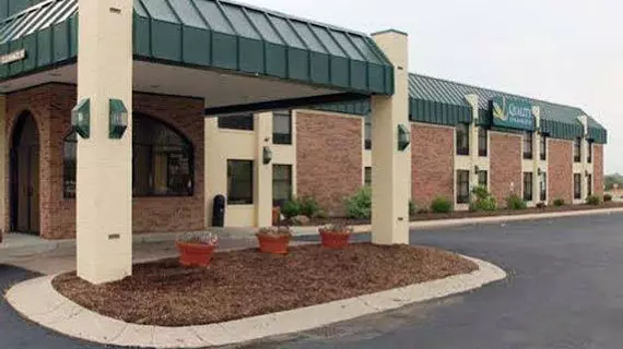 Quality Inn & Suites Shelbyville | Indiana - Indianapolis (ve civarı) - Shelbyville