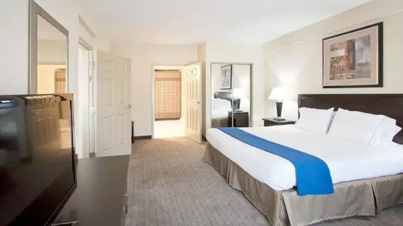 Holiday Inn Express Hotel & Suites Clearwater US 19 North | Florida - St. Petersburg - Clearwater (ve civarı) - Clearwater