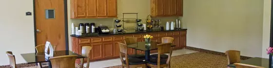 Best Western Inn & Suites Cleveland | Teksas - Conroe (ve civarı) - Cleveland