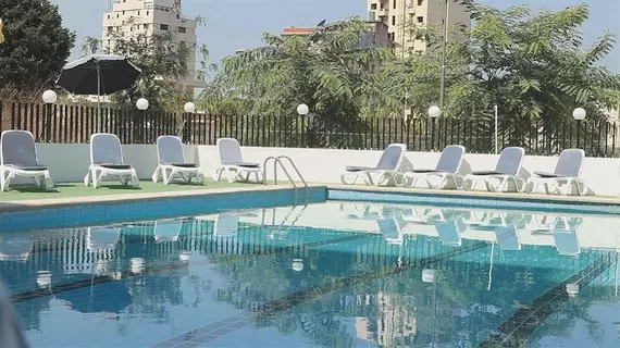 Queens Land Hotel | Keserwan District - Jounieh