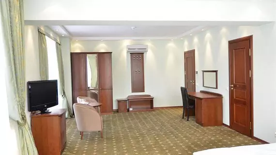 Platinum Hotel | Kişinev