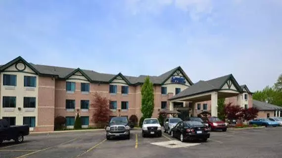 COMFORT INN & SUITES | Michigan - Detroit (ve civarı) - Taylor