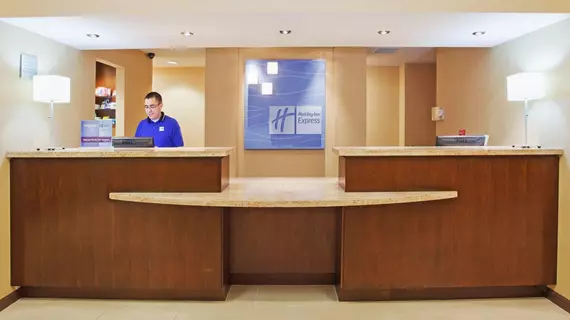 Holiday Inn Express Salinas | Kaliforniya - Monterey (ve civarı) - Salinas