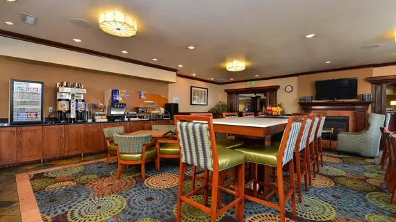 Holiday Inn Express Portland SE - Clackamas Area | Oregon - Portland (ve civarı) - Gladstone