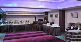 Corporate Suites Noida | Batı Delhi - Ulusal Eyalet Başkenti Delhi - Delhi (ve civarı) - Noida