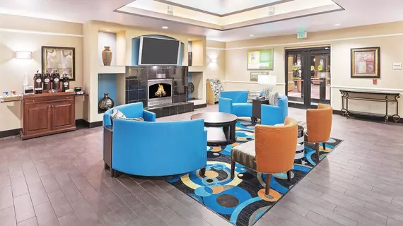 La Quinta Inn & Suites Houston Hobby Airport | Teksas - Houston (ve civarı) - Houston