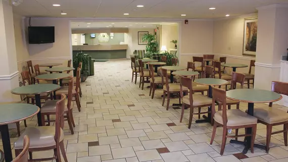 La Quinta Inn & Suites Miami Airport East | Florida - Miami (ve civarı) - Miami