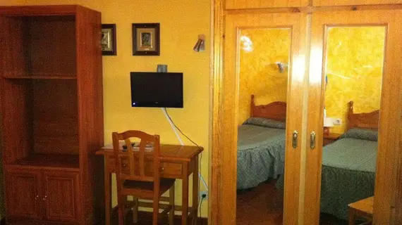 Hostal Le vintage | Kastilya ve Leon - Avila (vilayet) - Avila - Avila Eski Kent Bölgesi