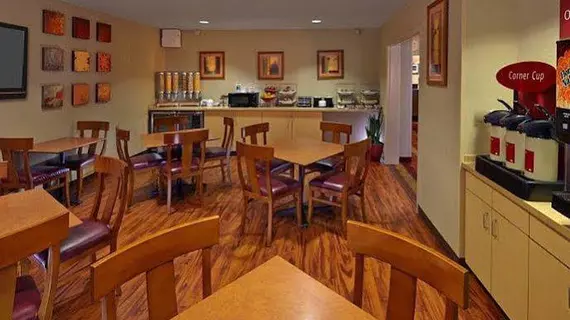 TownePlace Suites by Marriott Orlando East/UCF Area | Florida - Orlando (ve civarı) - Orlando