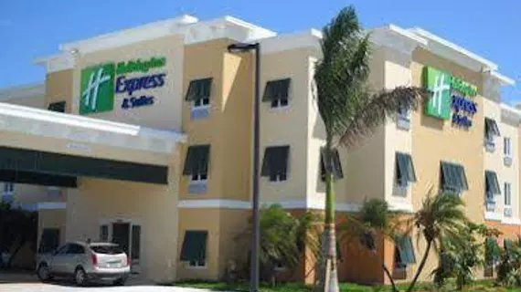 Holiday Inn Express & Suites Marathon | Florida - Marathon