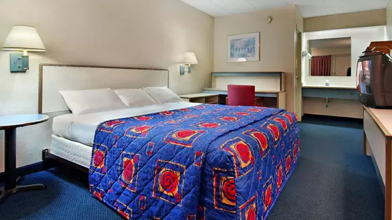 Red Roof Inn - Memphis East | Tennessee - Memphis (ve civarı) - Memphis