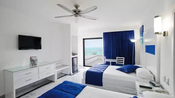 Riu Caribe All Inclusive | Quintana Roo - Benito Juárez - Cancun (ve civarı) - Oteller Bölgesi - Avenida Kukulkan