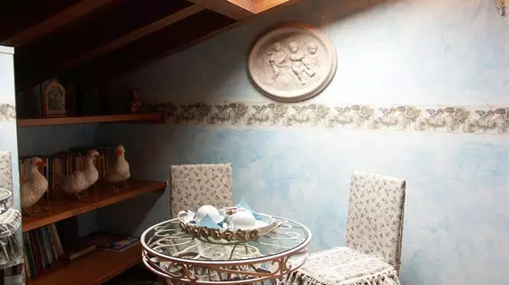 B&B Della Mimosa | Lombardy - Brescia (il) - Desenzano del Garda