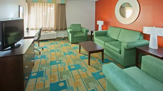 La Quinta Inn & Suites Nashville Airport | Tennessee - Nashville-Davidson - Nashville (ve civarı) - Nashville