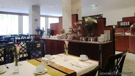 Centro Hotel Esplanade | Kuzey Ren-Westfalia - Düsseldorf (ve civarı) - Düsseldorf - Friedrichstadt