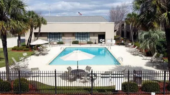 Clarion Inn & Suites Dothan | Alabama - Dothan (ve civarı) - Dothan