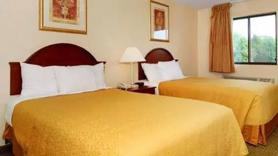 Quality Inn & Suites Torrington | Connecticut - Torrington (ve civarı) - Torrington