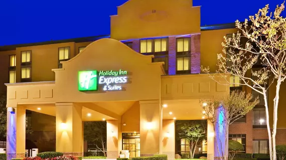 Holiday Inn Express Hotel & Suites - Irving Convention Center - Las Colinas | Teksas - Dallas (ve civarı) - Irving - Las Colinas