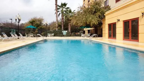 La Quinta Inn & Suites San Antonio Downtown | Teksas - San Antonio (ve civarı) - San Antonio - San Antonio Merkezi