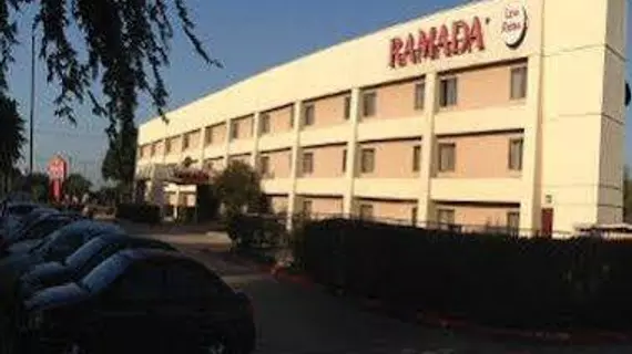 Ramada Limited Plano | Teksas - Dallas (ve civarı) - Plano