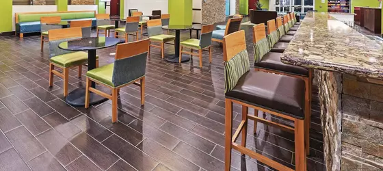 La Quinta Inn and Suites Houston Willowbrook | Teksas - Houston (ve civarı) - Houston - FM 1960 Otoyolu