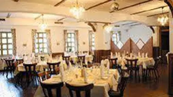 Hotel und Restaurant Eurohof | Kuzey Ren-Westfalia - Essen (ve civarı) - Duisburg - Baerl