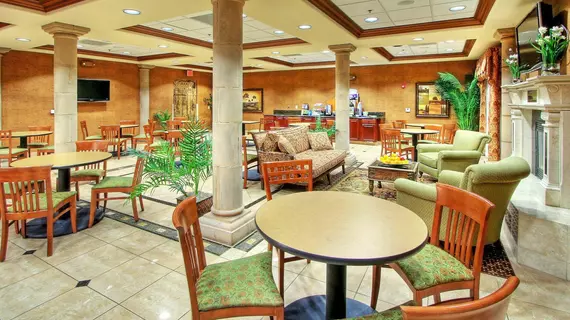 Holiday Inn Express Hotel & Suites Las Cruces | New Mexico - Las Cruces (ve civarı) - Las Cruces