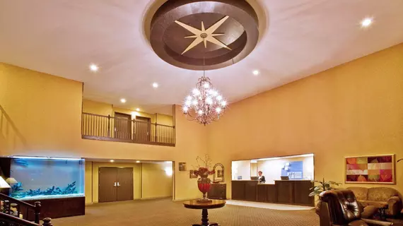 Holiday Inn Express Le Claire Riverfront-Davenport | Iowa - Quad Cities (ve civarı) - Le Claire