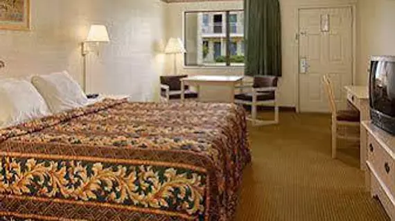 Days Inn and Suites Brinkley | Arkansas - Forrest City (ve civarı) - Brinkley