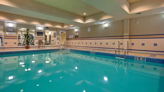 Holiday Inn Express & Suites Huntsville | Ontario - Muskoka - Huntsville (ve civarı) - Huntsville