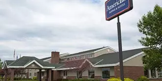 Litchfield AmericInn Lodge & Suites