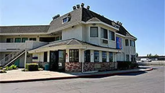 Motel 6 Sacramento South | Kaliforniya - Sacramento (ve civarı) - Sacramento